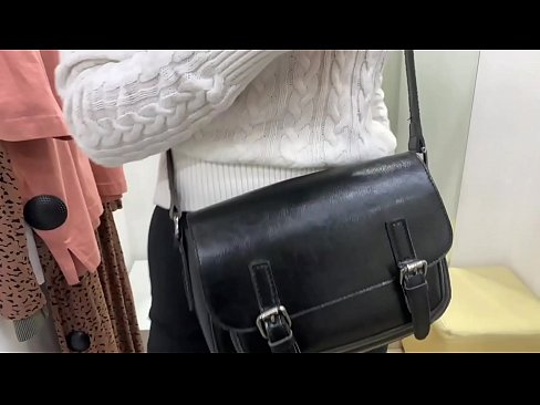 ❤️ Offentlig onani av den unga slynan FeralBerry med en dildo i provrummet ❤️ Kvalitets sex at us sv.extraclasswork.ru ️❤